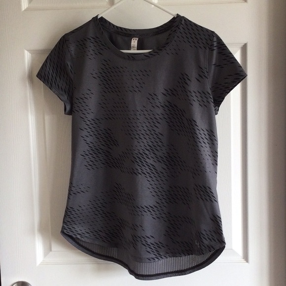 Under Armour Tops - Under Armour Gray And Black Tee